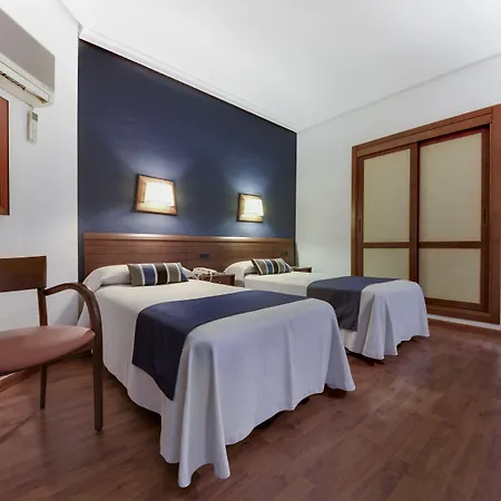 Puerto Bahia & Hotel 4*