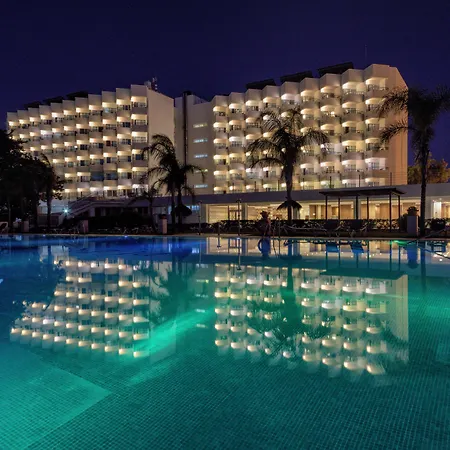 Hotel Puerto Bahia & 4*