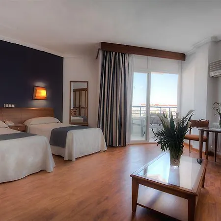 Hotel Puerto Bahia & 4*