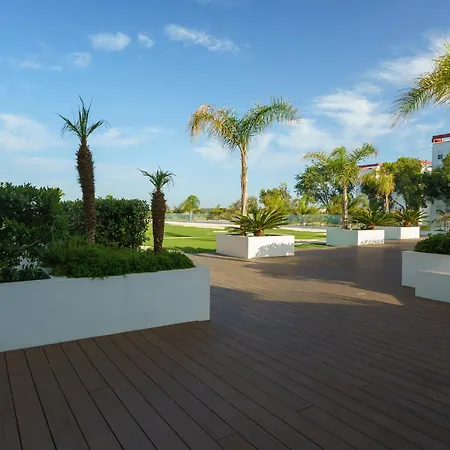 Puerto Bahia & Hotel 4*