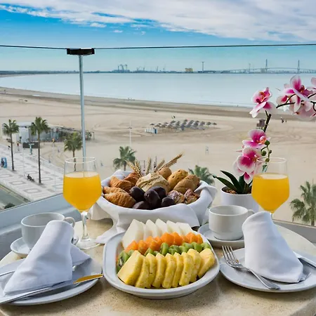 Hotel Puerto Bahia & 4*