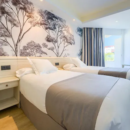 Puerto Bahia & Hotel 4*