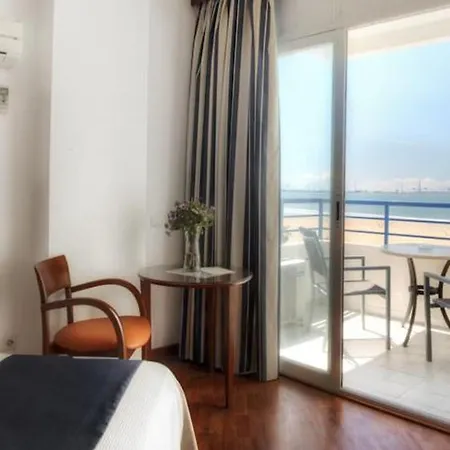Hotel Puerto Bahia & 4*